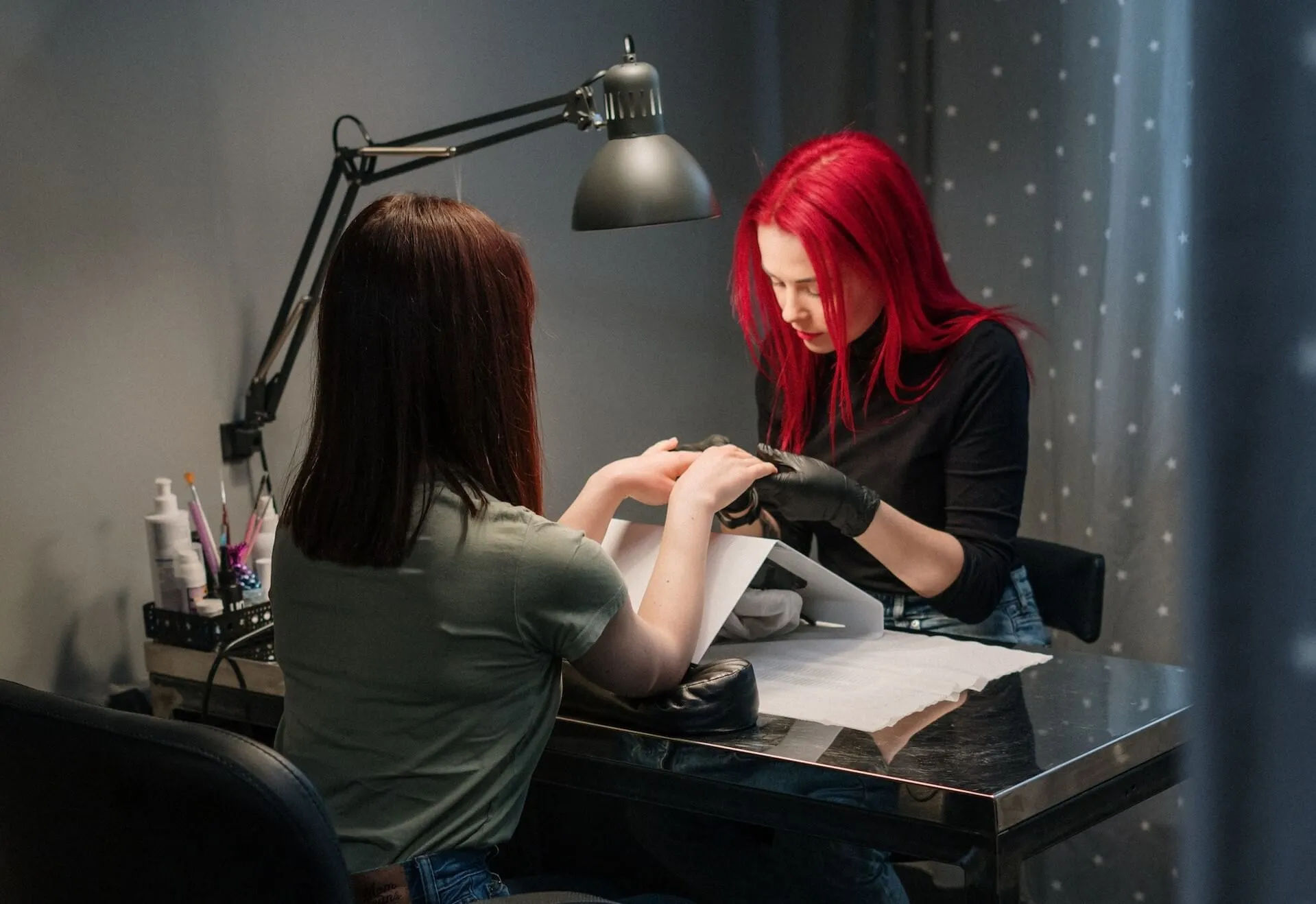 Como se Tornar uma Nail Designer de Sucesso: 7 Dicas Práticas!